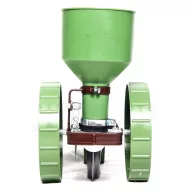 Vibrierende Zinken der kleinen Reihensämaschine R-1