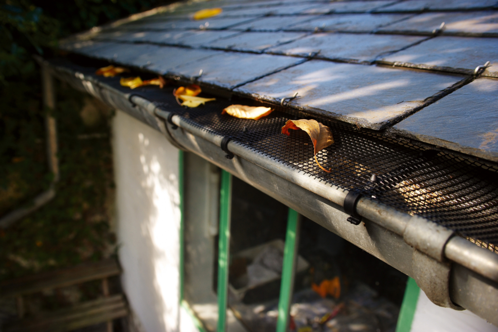 Schwarzes Leafprotec 6mx0,17m (5x5 mm)